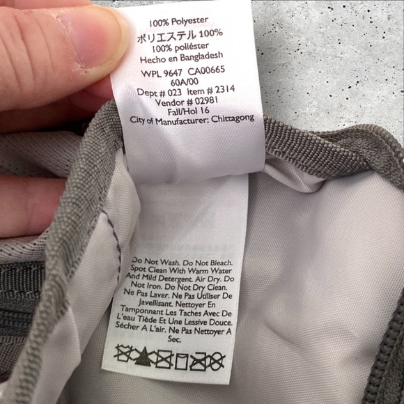 EDDIE BAUER Gray/White Tie Dye Travel Wallet with Strap. - Picture 14 of 16